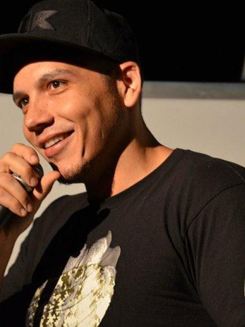 Luis J Gomez